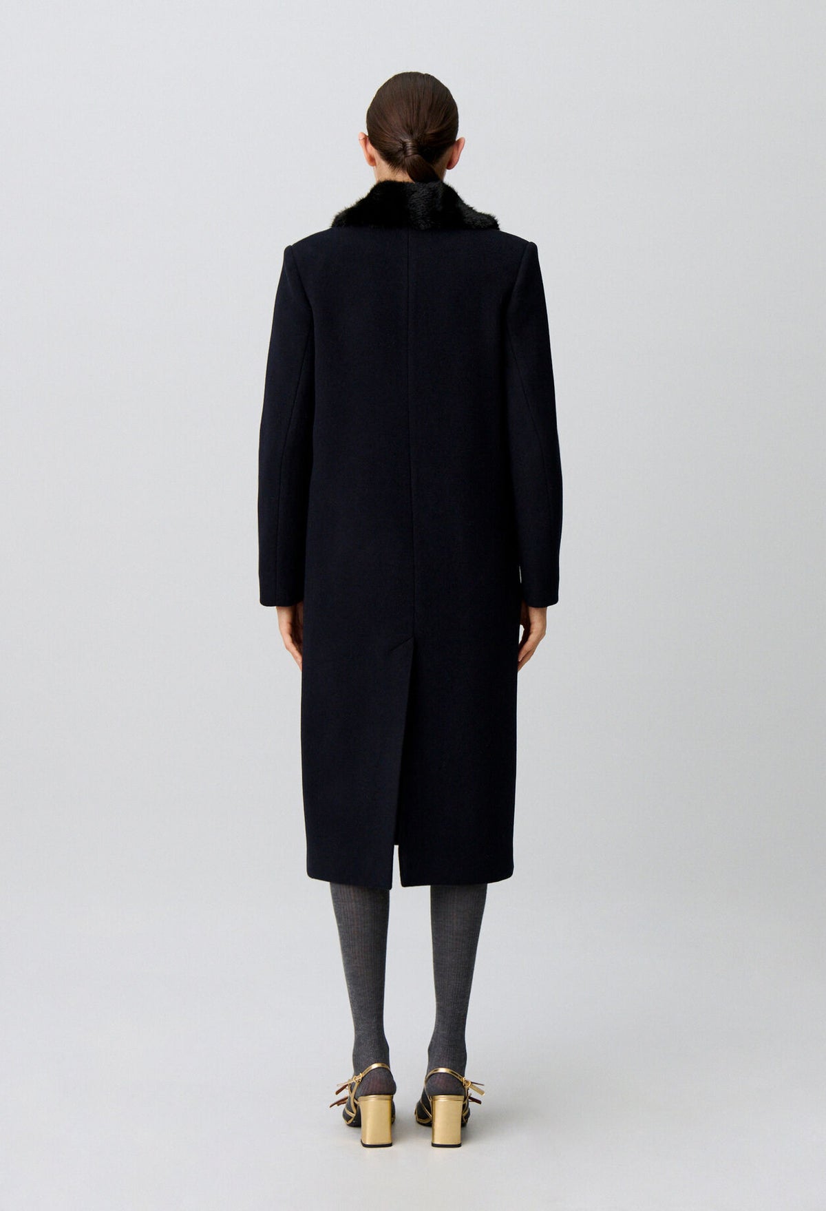 Long wool coat faux fur collar