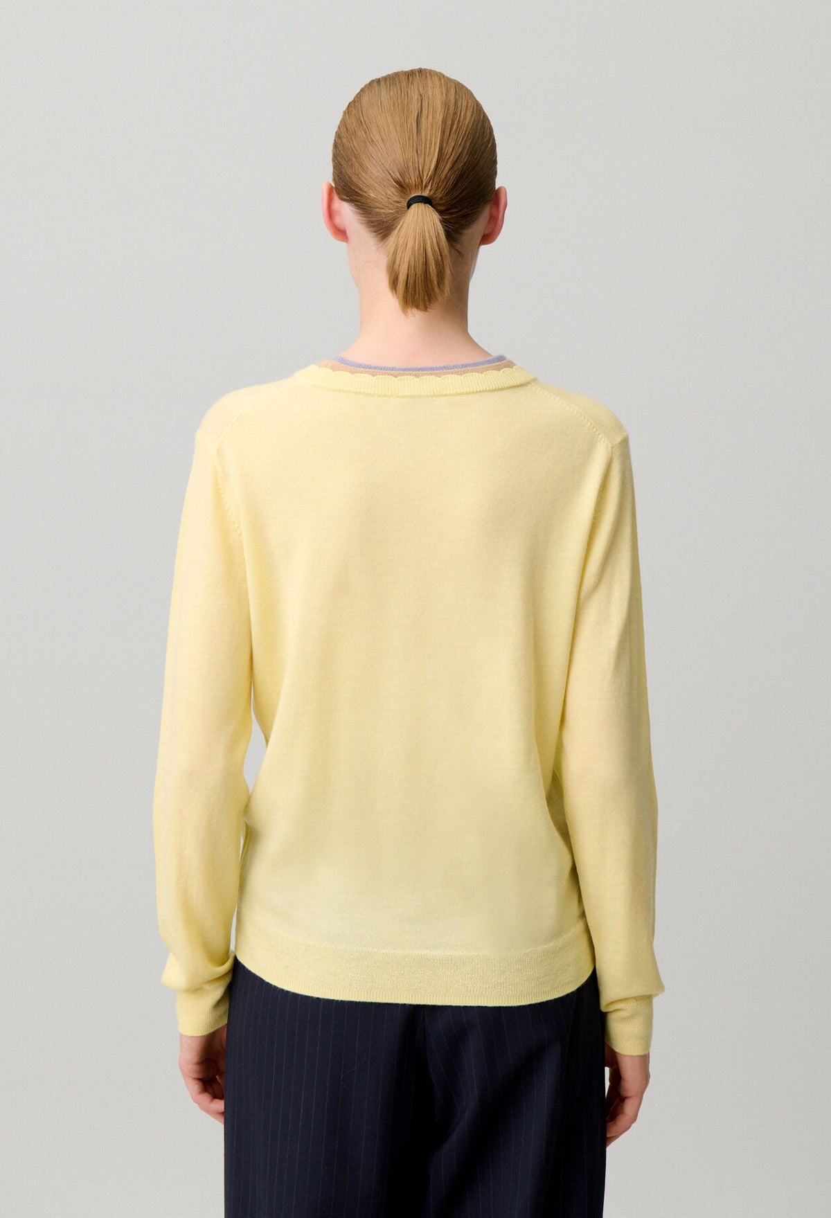 Layered collar wool jumper