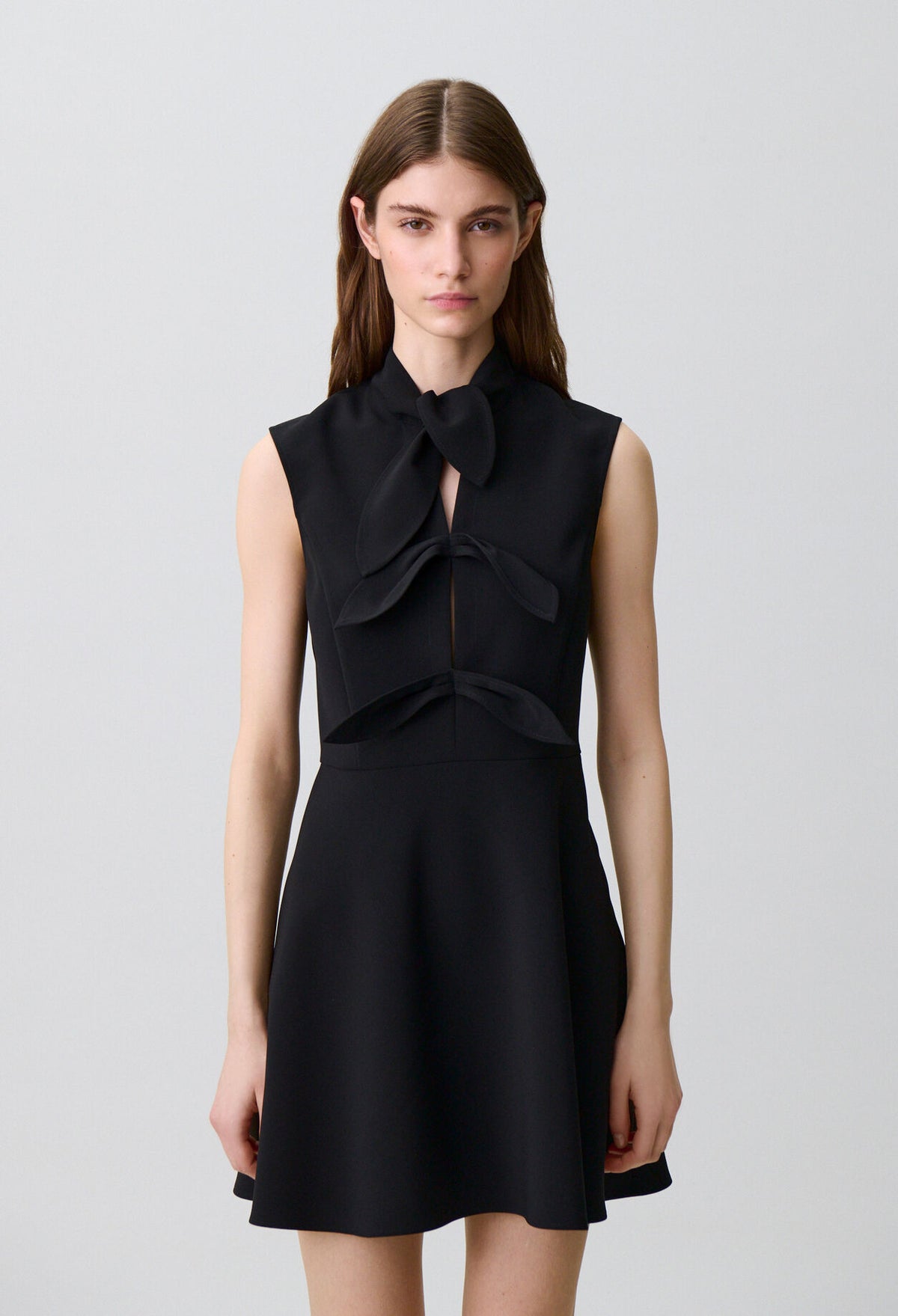 Short tie-neck dress