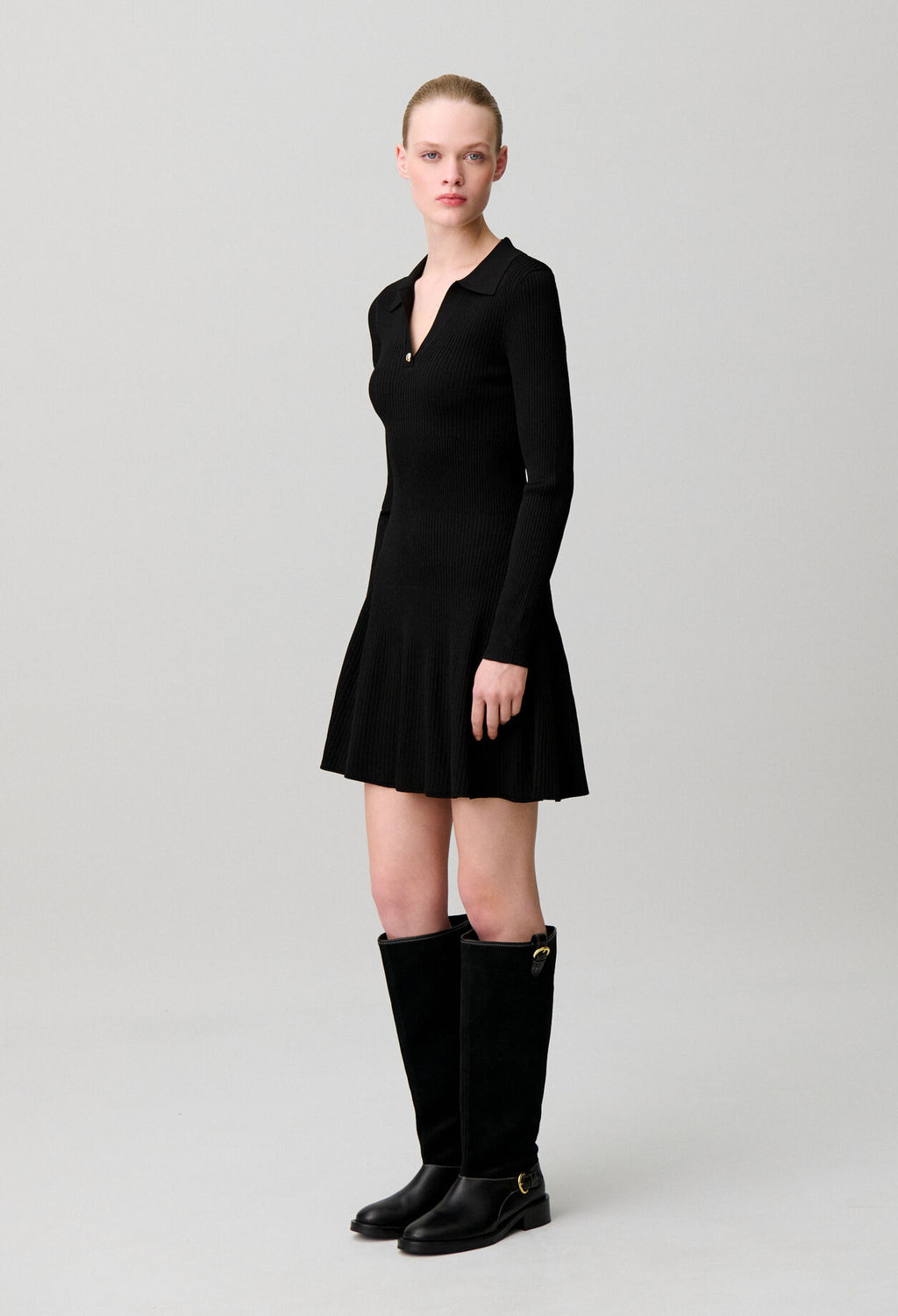 Short fine-knit dress