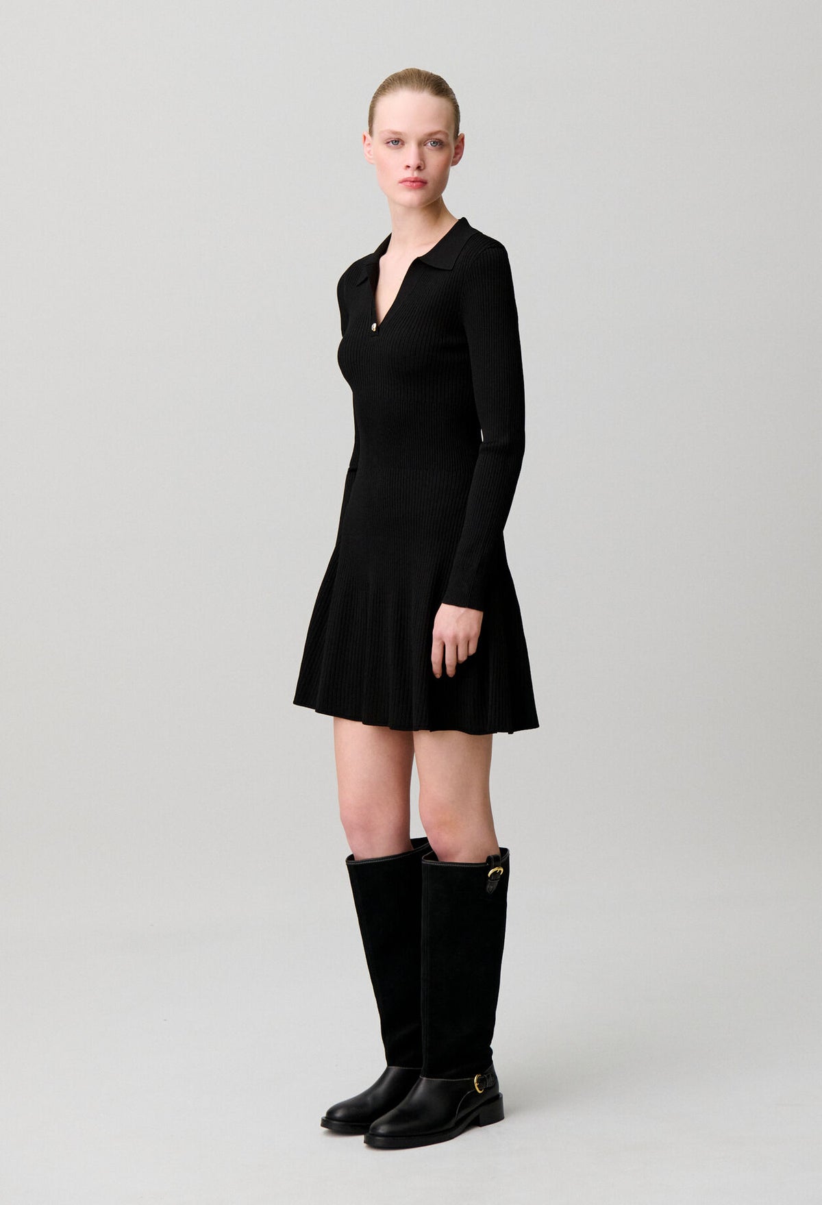 Short fine-knit dress